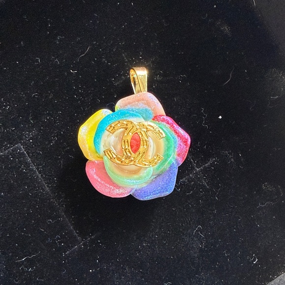 CHANEL Jewelry - Chanel Gold Multicolor Flower Zipper Pull